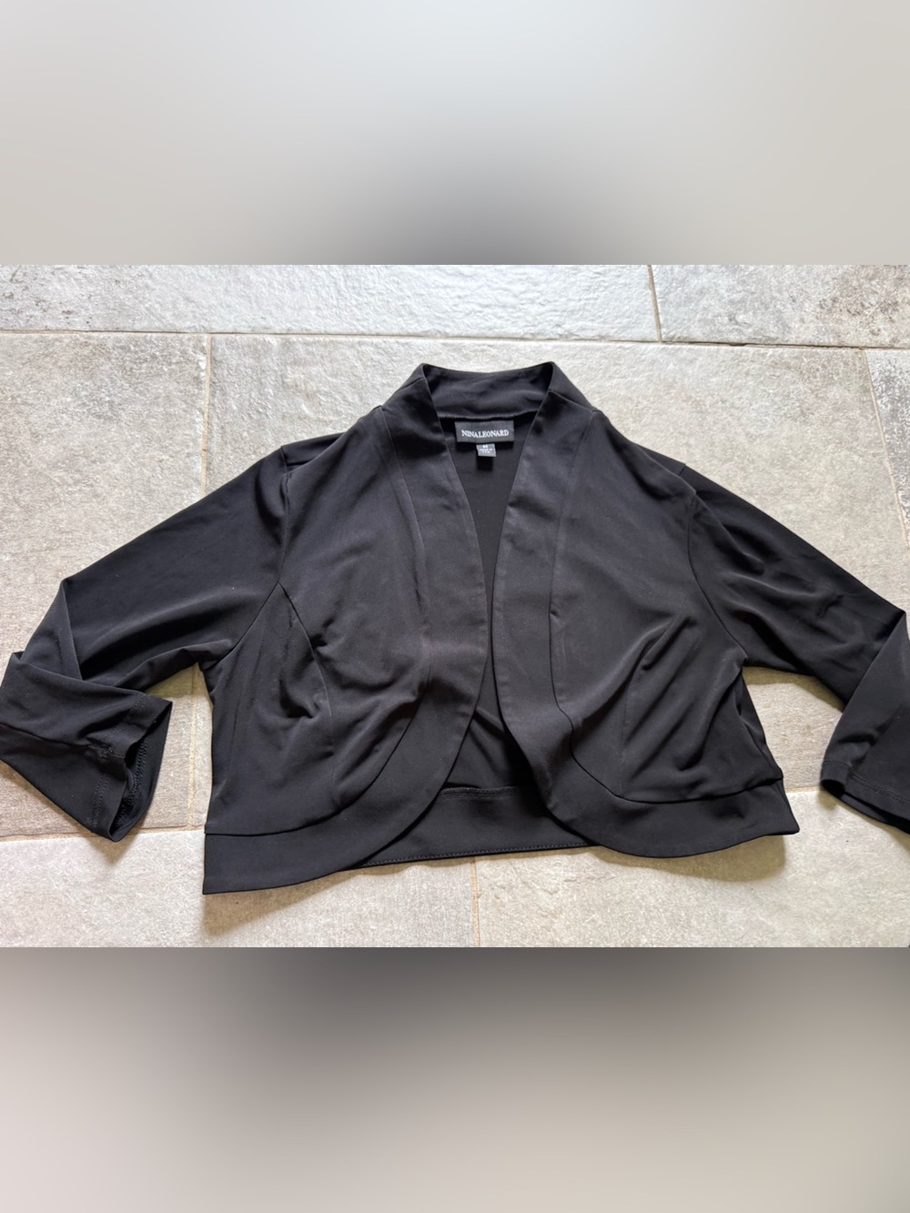 Nina Leonard Black Open-Front Cropped Blazer